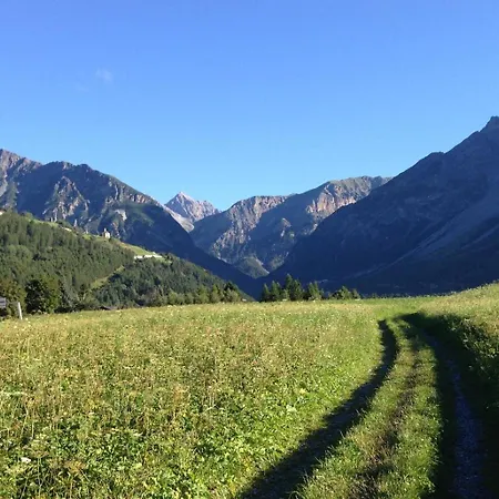 Διαμέρισμα Mansarda Panoramica Sulla Stelvio Μπόρμιο